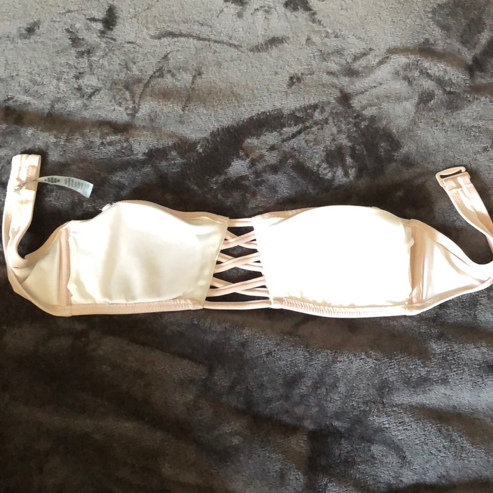 Two bikini tops - Picture 5 of 5